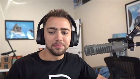 is mizkif dating|All you need to know on Mizkif, from net worth to。